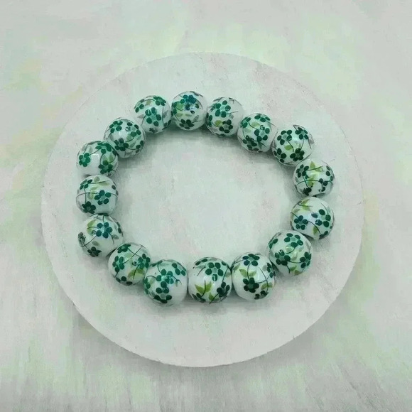 Chinese-Style Ceramic Floral Beaded Bracelet in Green - Picture 6 of 6